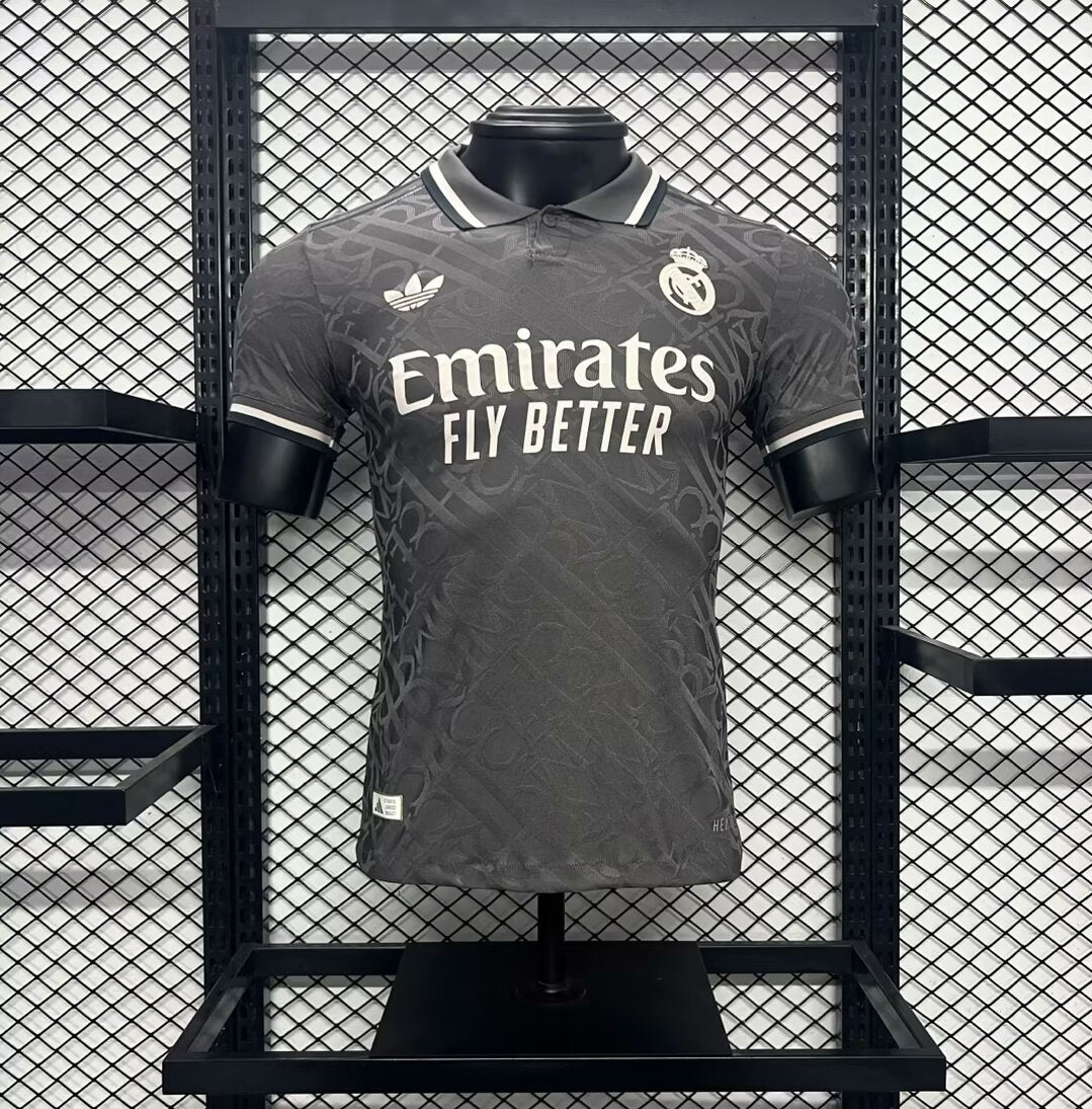 Maillot Real Madrid Officiel Taille L – Neuf Avec étiquettes